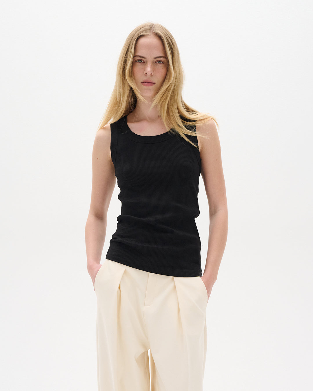 Dagna Tank